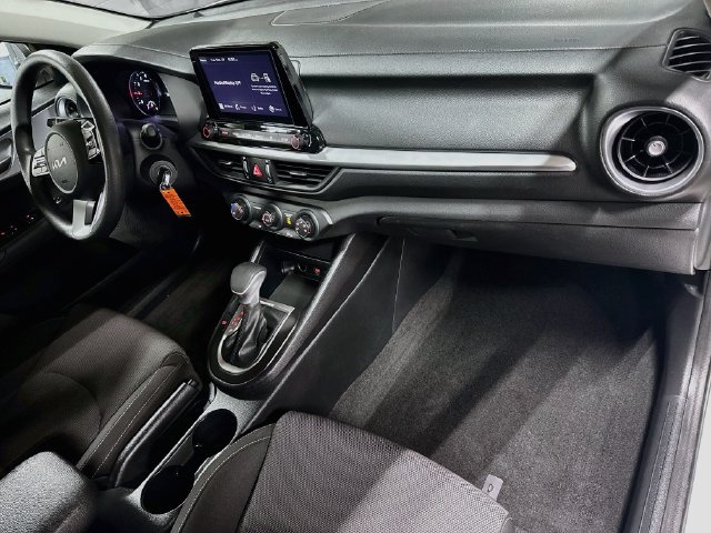 Certified 2024 Kia Forte LXS w/ LXS Technology Package FWD image 27