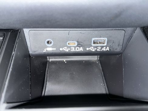 Used 2024 Subaru Outback Premium AWD/4WD image 39