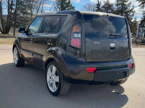 Used 2010 Kia Soul ! image 4