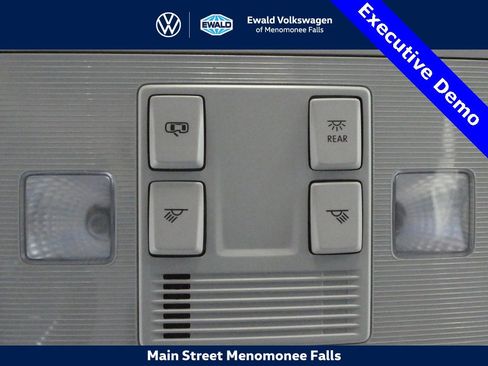 New 2025 Volkswagen Jetta SE image 18