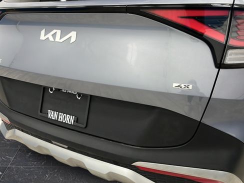 Used 2023 Kia Sportage EX AWD/4WD image 31