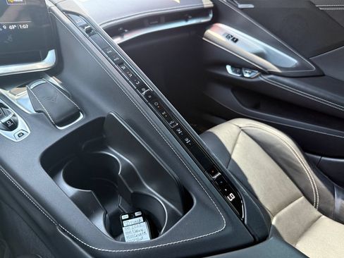 Used 2022 Chevrolet Corvette Stingray Coupe w/ 1LT RWD image 28