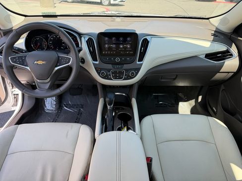 Used 2024 Chevrolet Malibu LT FWD image 24