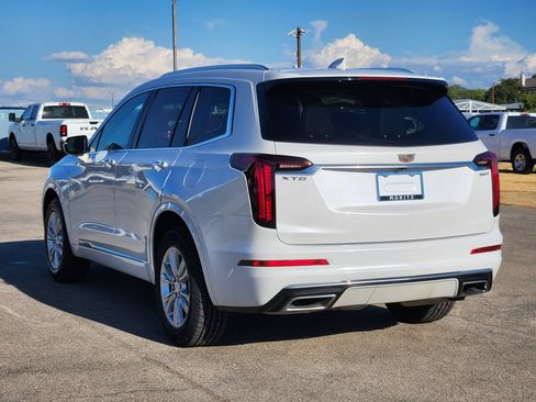 Certified 2023 Cadillac XT6 Luxury FWD image 7
