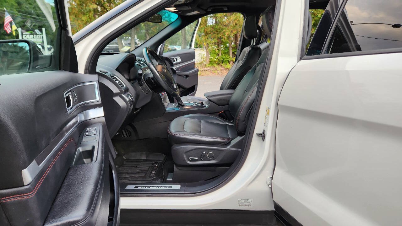 Used 2018 Ford Explorer Sport w/ Equipment Group 401A AWD/4WD image 27