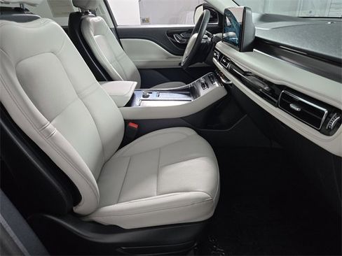 New 2026 Lincoln Aviator Premiere image 19