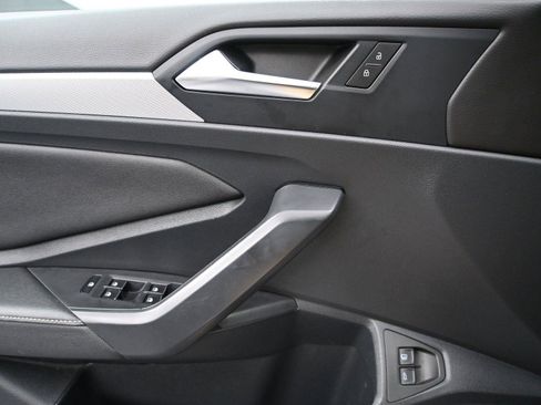 Used 2024 Volkswagen Jetta Sport image 6