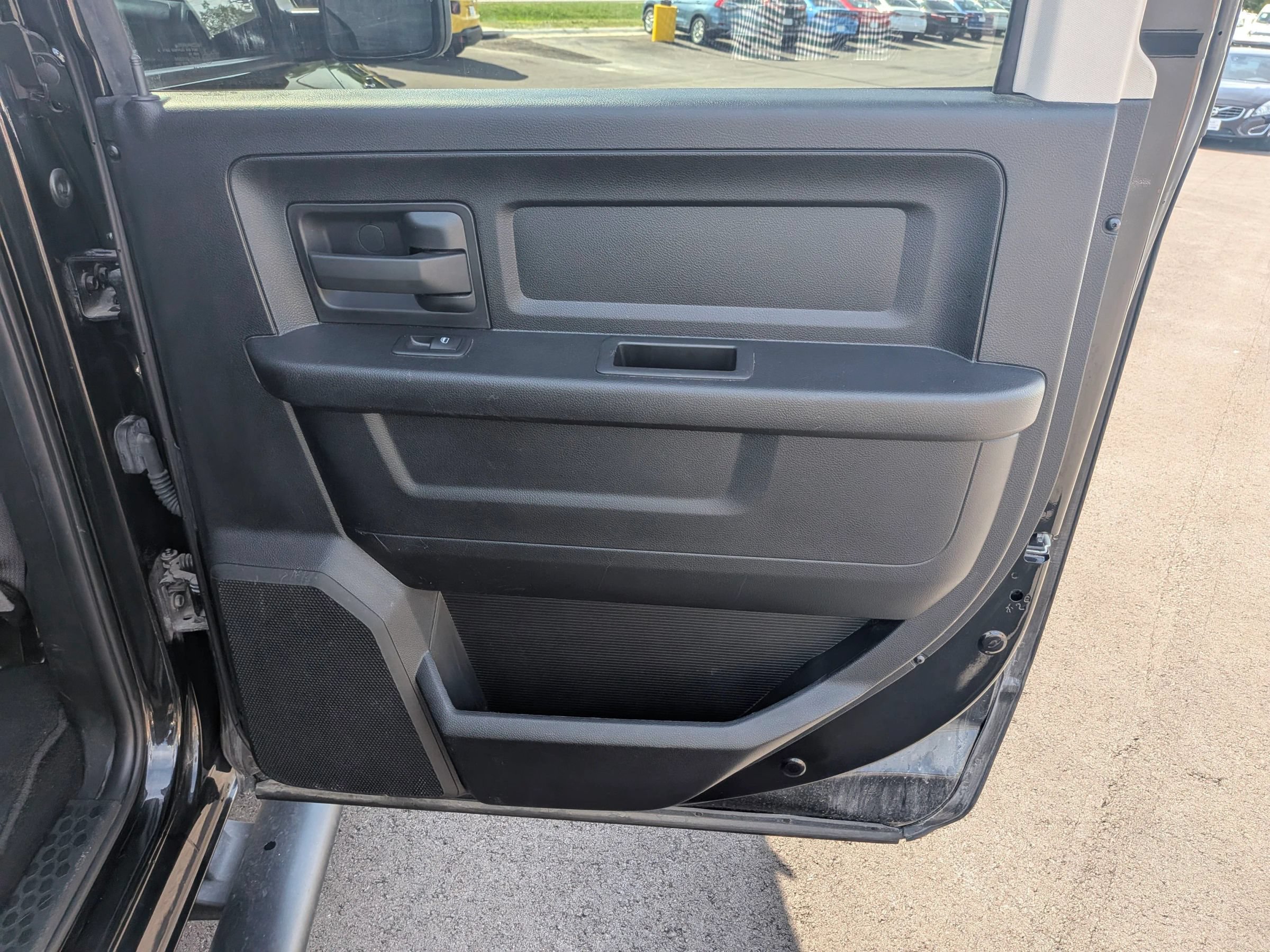 Used 2018 RAM 1500 Express w/ Black Ram 1500 Express Group AWD/4WD image 37