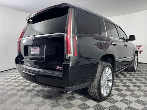 Used 2016 Cadillac Escalade Platinum AWD/4WD image 29