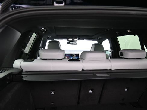 New 2026 BMW X5 M60i image 11
