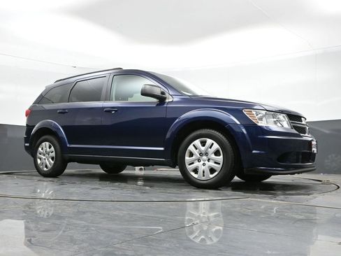 Used 2018 Dodge Journey SE AWD/4WD image 38