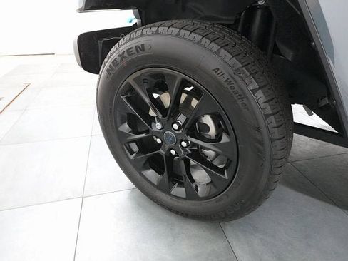 Used 2024 Jeep Wrangler Unlimited Sahara w/ Technology Group image 27