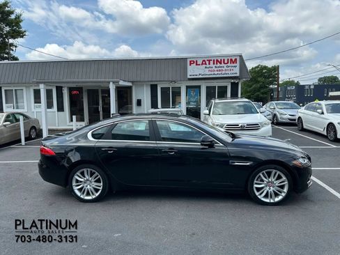 Used 2016 Jaguar XF Prestige AWD/4WD image 2