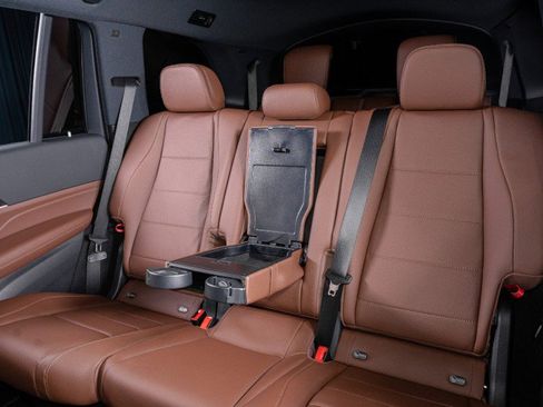 New 2025 Mercedes-Benz GLS 450 4MATIC image 31