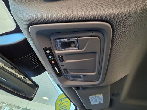 Used 2024 GMC Sierra 1500 SLT image 25