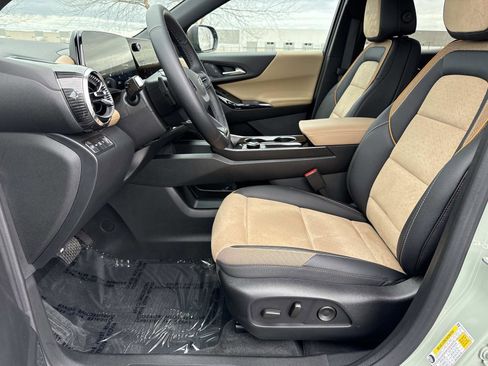 Used 2026 Chevrolet Equinox ACTIV w/ Convenience Package III image 23