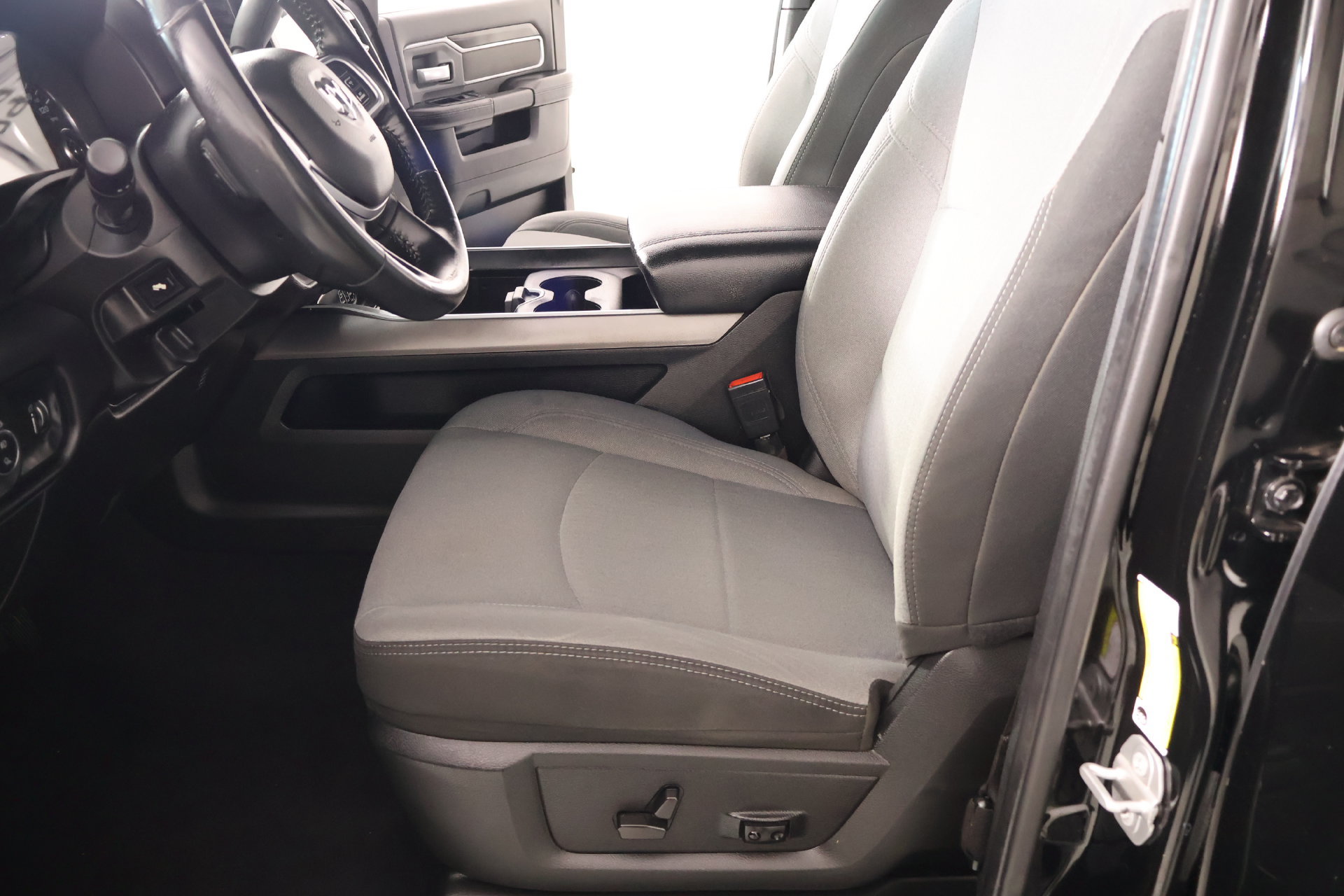 Used 2021 RAM 2500 Big Horn w/ Level 1 Equipment Group AWD/4WD image 11