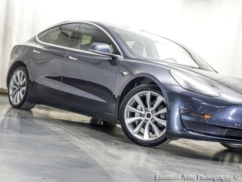 Used 2019 Tesla Model 3 Standard Range Plus image 3