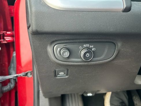 Used 2023 GMC Terrain SLE w/ Driver Convenience Package FWD image 22