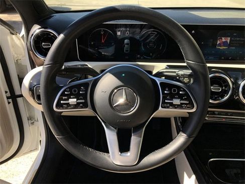Used 2019 Mercedes-Benz A 220 image 5