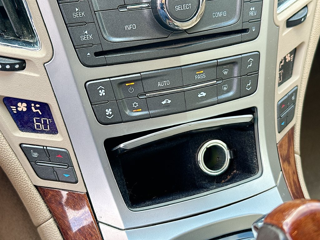 Used 2010 Cadillac CTS Luxury RWD image 14