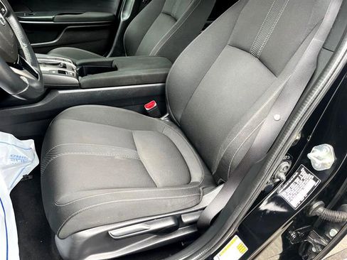 Used 2019 Honda Civic Sport image 8