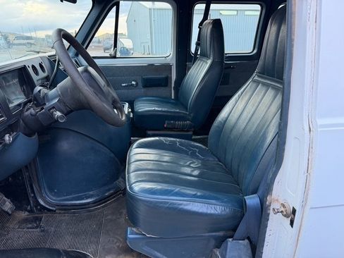 Used 1995 Chevrolet G30 Extended Sportvan image 12