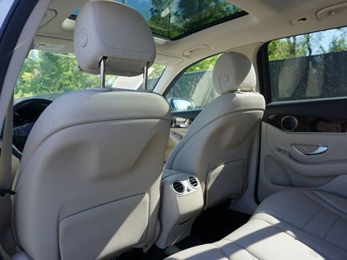 Used 2019 Mercedes-Benz GLC 300 image 41