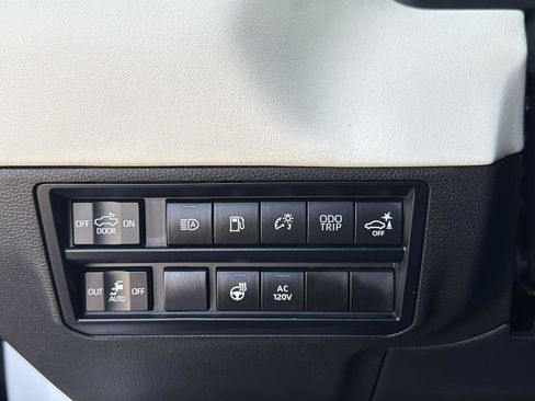 Used 2023 Toyota Tundra Capstone image 12