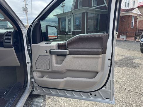 Used 2019 Ford F150 Limited w/ Trailer Tow Package image 21