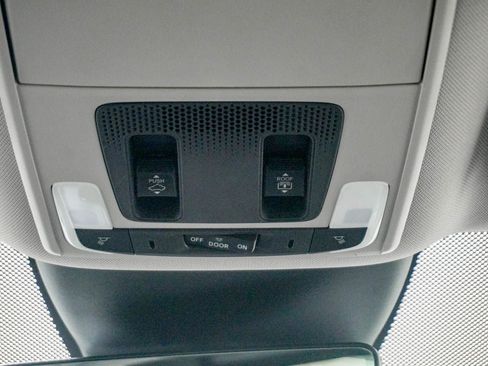 Certified 2025 Honda Pilot Touring image 28