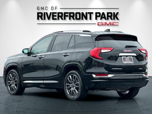 Used 2024 GMC Terrain Denali w/ Black Diamond Edition AWD/4WD image 5
