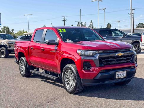 Used 2023 Chevrolet Colorado LT w/ LT Convenience Package II RWD image 5