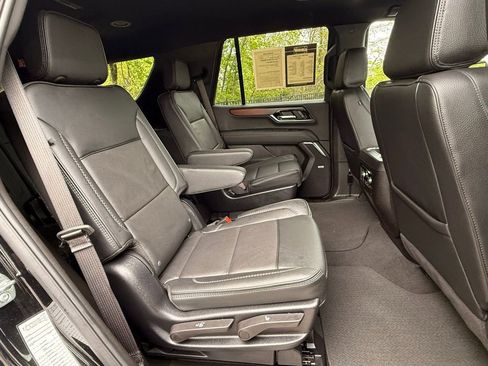 Used 2025 GMC Yukon Denali image 44