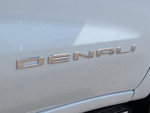 New 2026 GMC Sierra 1500 Denali w/ Denali Reserve Package AWD/4WD image 17