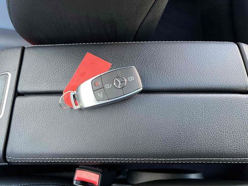 Used 2020 Mercedes-Benz A 220 w/ Premium Package image 9