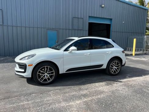 Used 2023 Porsche Macan Turbo image 87