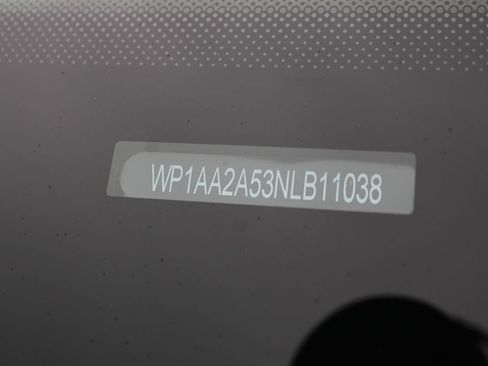 Used 2022 Porsche Macan image 40