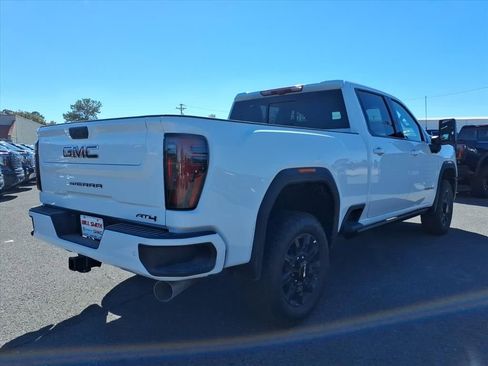 New 2026 GMC Sierra 2500 AT4 w/ AT4 Premium Plus Package image 7