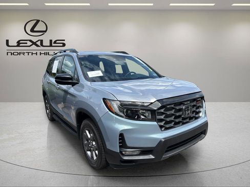 Used 2024 Honda Passport TrailSport image 4