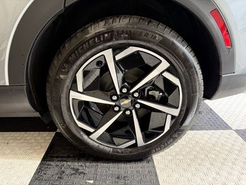 New 2026 Chevrolet Equinox EV LT image 11