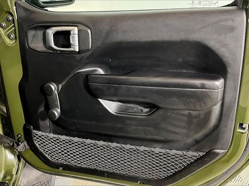 Used 2021 Jeep Gladiator Sport image 19