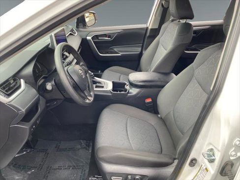 Certified 2025 Toyota RAV4 XLE FWD image 9