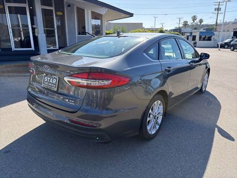 Used 2020 Ford Fusion SE image 6