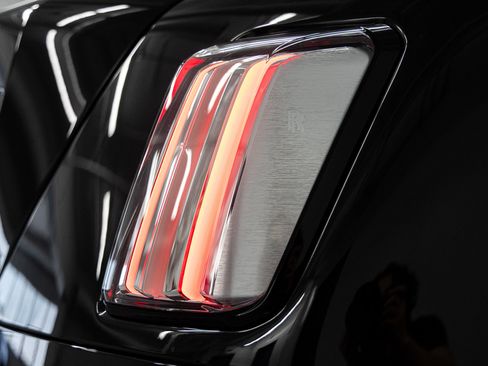 New 2026 Rolls-Royce Spectre image 23