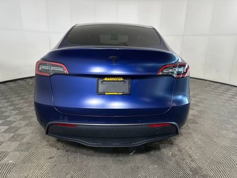 Used 2022 Tesla Model Y Long Range image 4