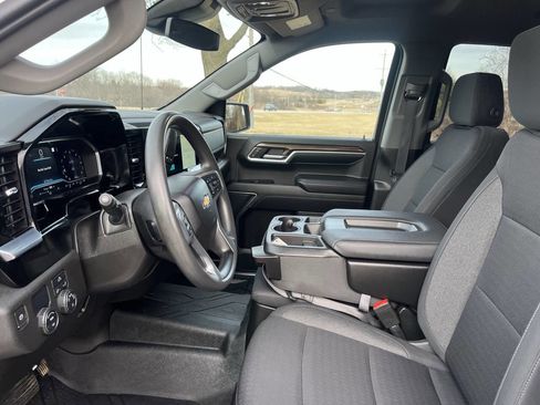 Used 2022 Chevrolet Silverado 1500 LT w/ Protection Package RWD image 12