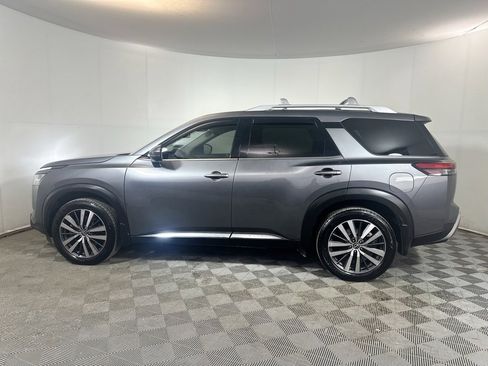 Used 2022 Nissan Pathfinder Platinum w/ Cargo Package image 3