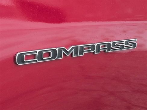 Certified 2024 Jeep Compass Limited image 29