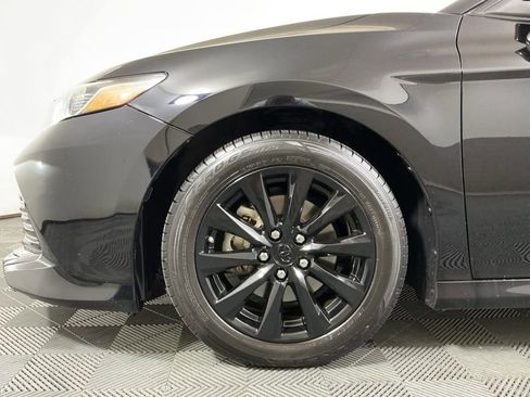 Used 2019 Toyota Camry LE FWD image 9